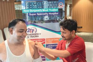 Holiday Inn employees Vaccinating
